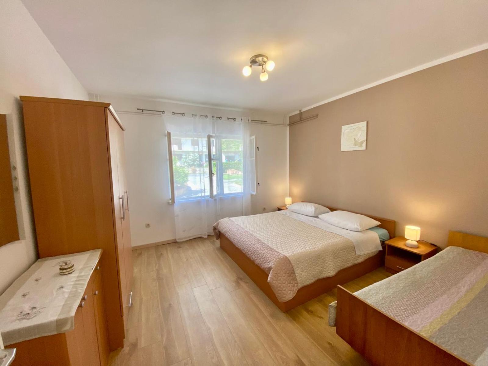 Apartmani Franciska Rab Town Buitenkant foto
