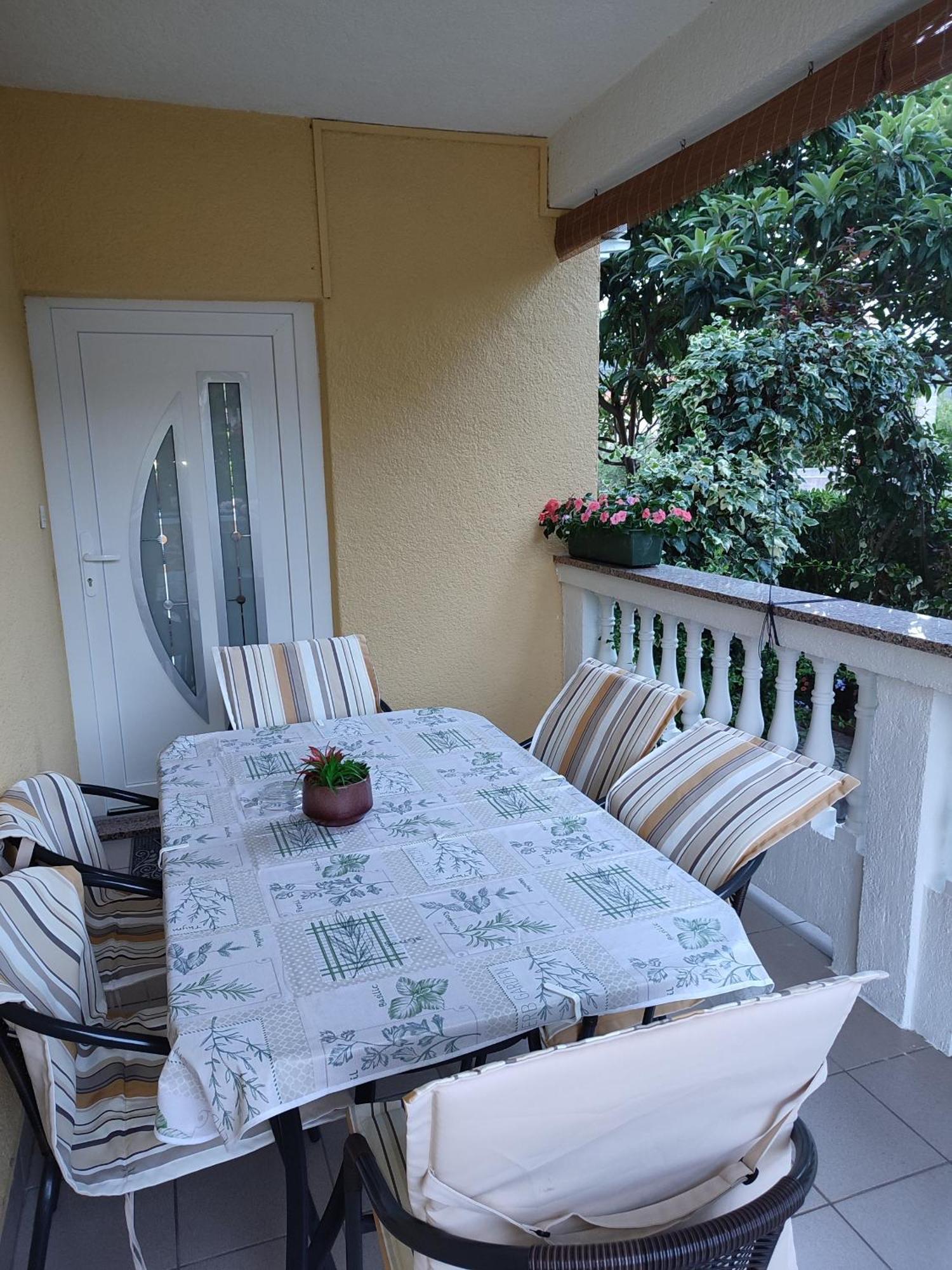 Apartmani Franciska Rab Town Buitenkant foto