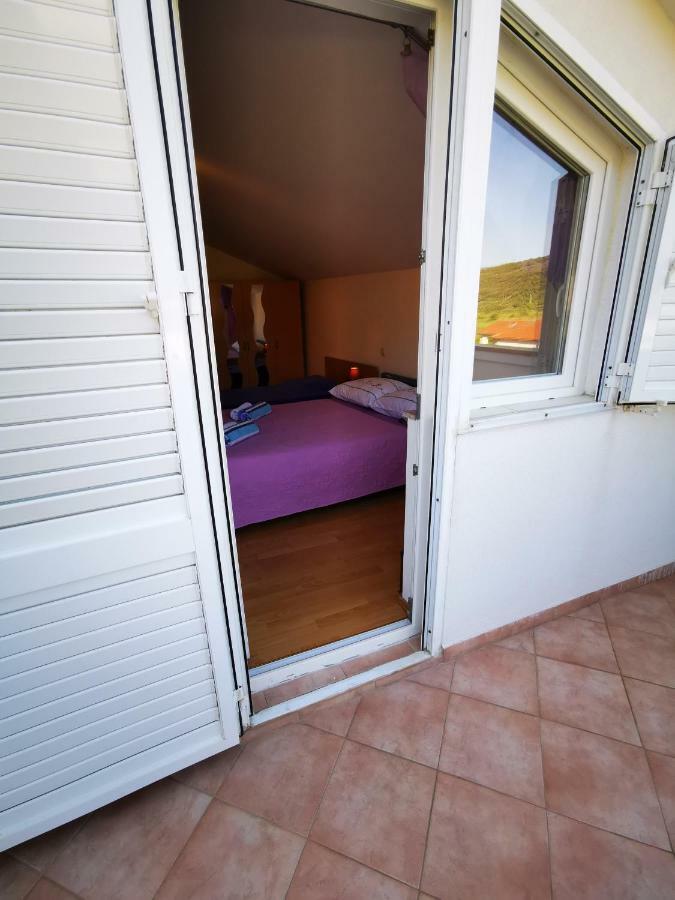 Apartmani Franciska Rab Town Buitenkant foto